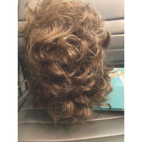 New TWC THE WIG COMPANY Fashion Club Simply Chic 10 Med Brown Curly - Picture 5 of 5